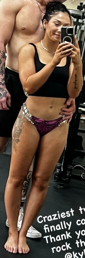 Skye Dolecki / Skye Blue Nude Leaks Photo 29