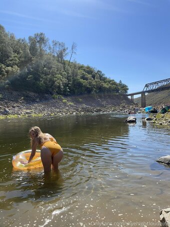 skyehighcloudnine Nude Leaks Photo 9