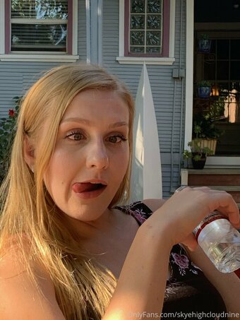 skyehighcloudnine Nude Leaks Photo 19