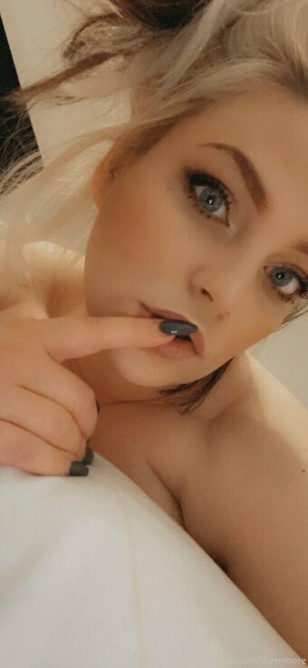 skyemoore Nude Leaks Photo 13
