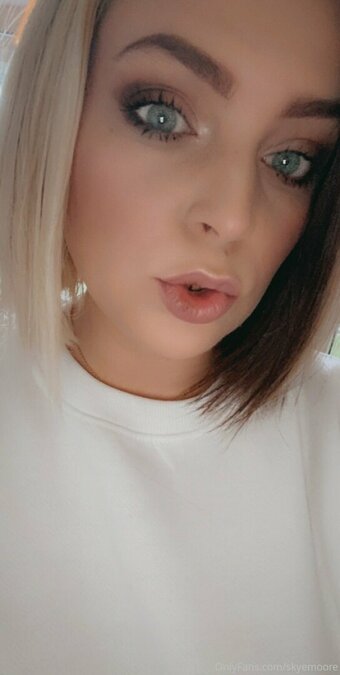 skyemoore Nude Leaks Photo 18