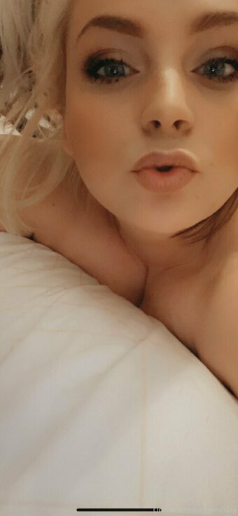 skyemoore Nude Leaks Photo 20