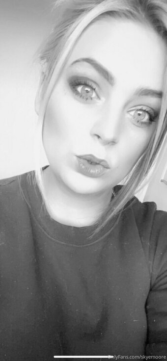 skyemoore Nude Leaks Photo 28