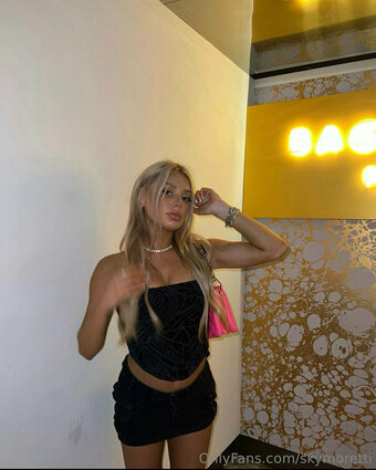 skymoretti Nude Leaks Photo 5