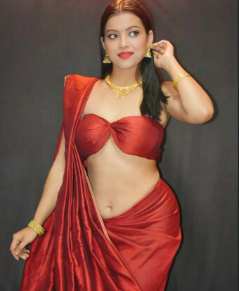 slaying_sim09 / Smriti Buragohain Nude Leaks Photo 4