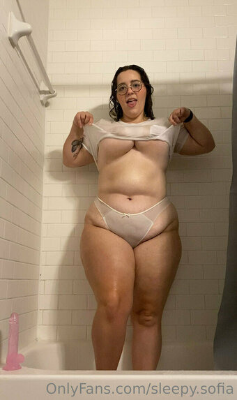 sleepy.sofia Nude Leaks Photo 21