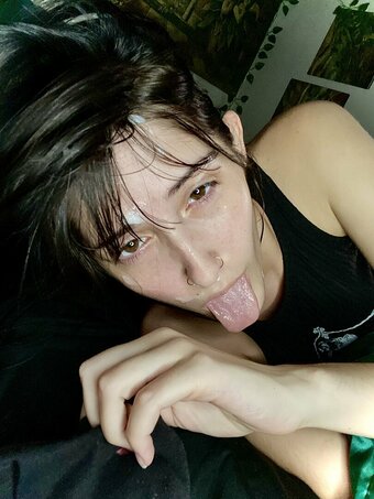 sluttycorpse / _.unknown.insanity._ / slxttyc0rps3 Nude Leaks OnlyFans Photo 6