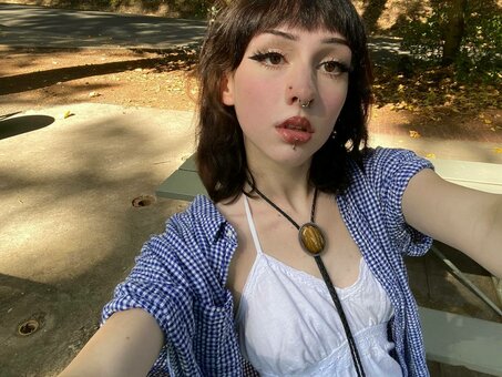 smallwoundedfawn / small.wounded.fawn Nude Leaks Photo 11