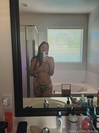 Snaps Nude Leaks Photo 28