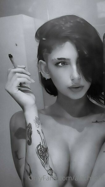 Sofia Alach / jefecitaa08 / lajefaok / lajefaok_ Nude Leaks OnlyFans Photo 8