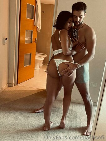 Sofia Alach / jefecitaa08 / lajefaok / lajefaok_ Nude Leaks OnlyFans Photo 27