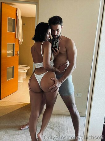 Sofia Alach / jefecitaa08 / lajefaok / lajefaok_ Nude Leaks OnlyFans Photo 28