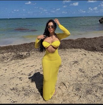 Sofía Bonilla / https: / pielcanelagt / sofiabonilla502 / sofiabonilla502... / sofiabonillagt / sofiabonillagt... Nude Leaks OnlyFans Photo 2