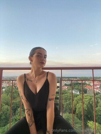sofia_caress / s.o.f.i.c.a Nude Leaks OnlyFans Photo 5