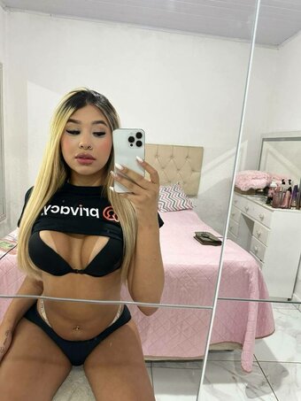 Sofia Isabela / SofiaaaIsabella / https: / linksofii / linksofii... / sofiaaa.isaa / sofiaareservaa Nude Leaks Photo 1