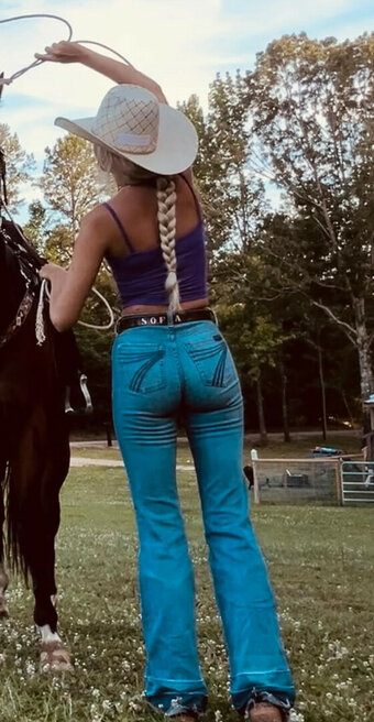 Sofia McDonald / superso4i3 Nude Leaks Photo 1