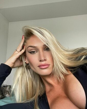 Sofia Solei / https: / itssofiasoleil / sofiasolei / sofisolei Nude Leaks Photo 17