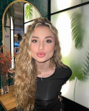 Sofia_surferss Nude Leaks Photo 9