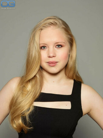 Sofia Vassilieva Nude Leaks Photo 4