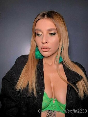 sofia2233 / sofia9__official Nude Leaks OnlyFans Photo 17