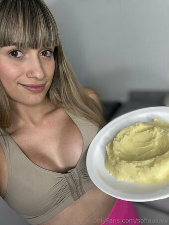 sofiaaluvx Nude Leaks Photo 4