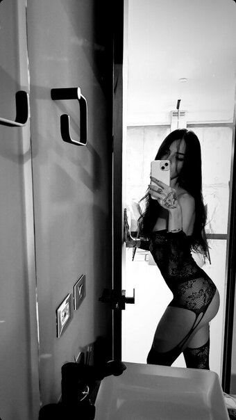 Sofiaatreides Nude Leaks Photo 25