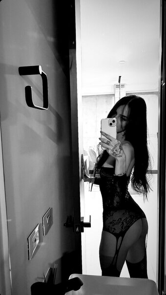 Sofiaatreides Nude Leaks Photo 26