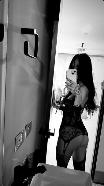 Sofiaatreides Nude Leaks Photo 27