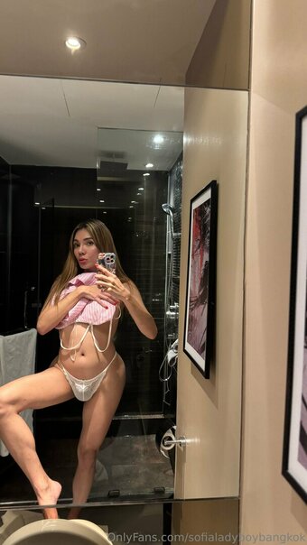 sofialadyboybangkok Nude Leaks Photo 14