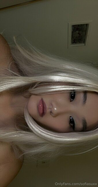 sofiasuxx Nude Leaks Photo 12