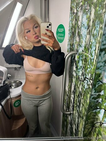 sofiazvip Nude Leaks Photo 15