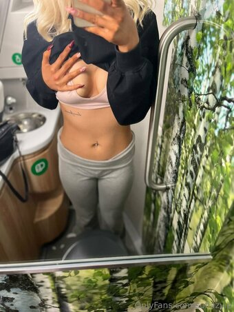 sofiazvip Nude Leaks Photo 16