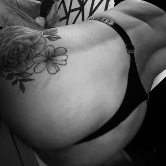 sofiblossomm Nude Leaks Photo 23