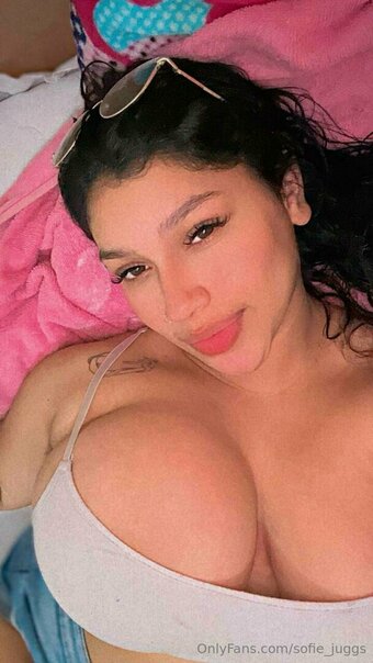 sofie_juggs Nude Leaks Photo 11