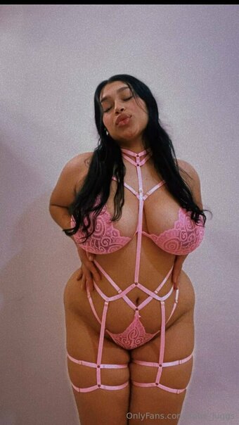 sofie_juggs Nude Leaks Photo 24