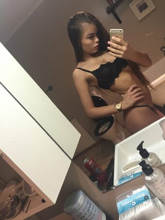 Sofie Karlstad Nude Leaks Photo 19
