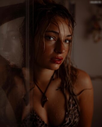 Sofie Richter Nude Leaks Photo 9