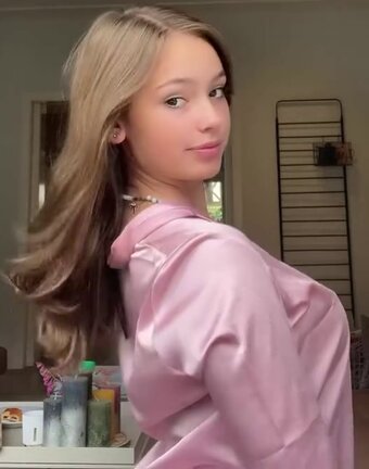 Sofie Snoeck / Soofsnoeck Nude Leaks Photo 1