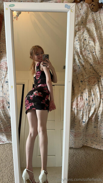 sofiefields Nude Leaks Photo 14