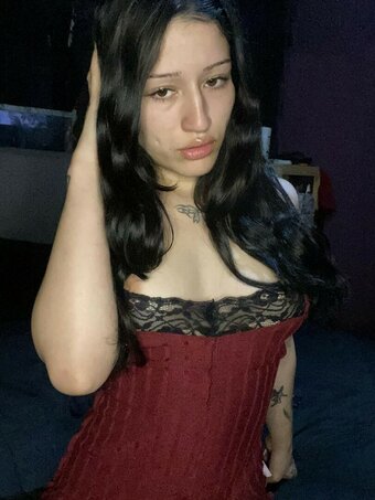 sofieknight / barelybadgirl / sophiknight Nude Leaks Photo 2