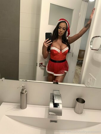 sofiryanxoxoxo / sofiryanofficial Nude Leaks OnlyFans Photo 61