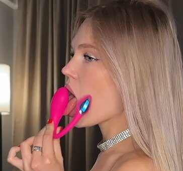 Sofivolkova / SOFICUMS / soficumss Nude Leaks Photo 4