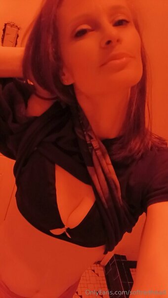 softredhead Nude Leaks Photo 15