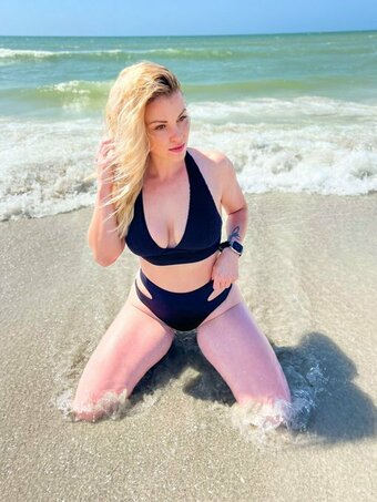 Sofya Brooke / sofyabrook / sofyabrooke Nude Leaks OnlyFans Photo 3