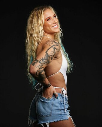 Sol Ruca / solrucawwe / solrvca Nude Leaks Photo 20