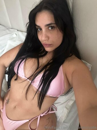 sophiedecrypte Nude Leaks Photo 28