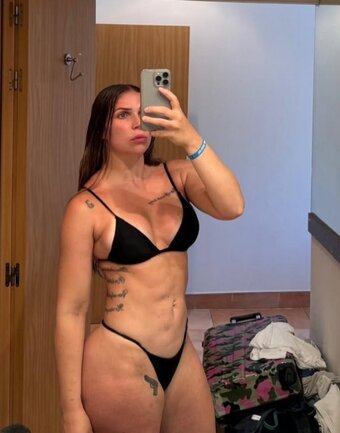 Soyroberta Nude Leaks OnlyFans Photo 2