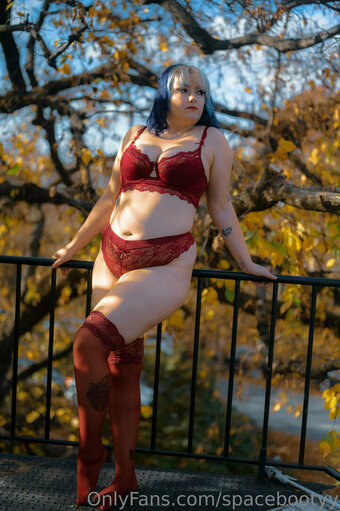 spacebootyy Nude Leaks Photo 20