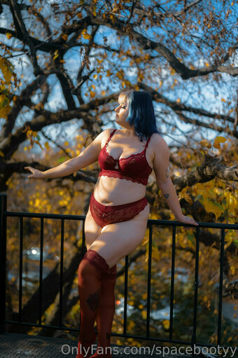 spacebootyy Nude Leaks Photo 22