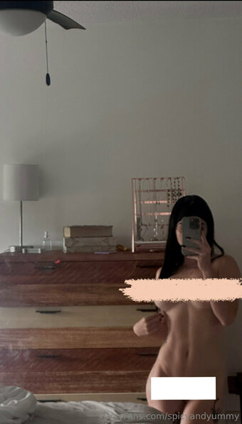 spicyandyummy Nude Leaks Photo 10